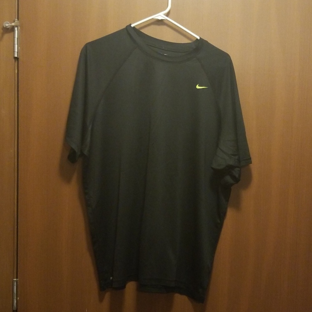 Men's Nike dri fit t shirt